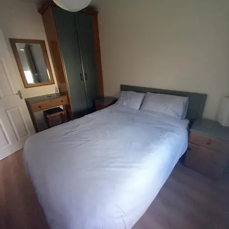 2 Cois Farraige 度假居 *